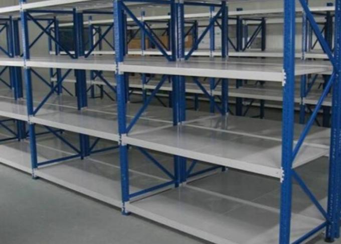 De lage Koolstof Gerolde Planken van de Staal Op zwaar werk berekende Opslag voor Garage500-2000kg Capaciteit